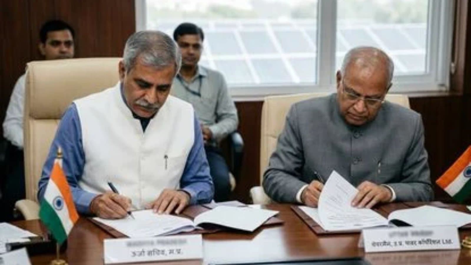 Uttar Pradesh and Madhya Pradesh sign MoU for 2,000 MW power procurement