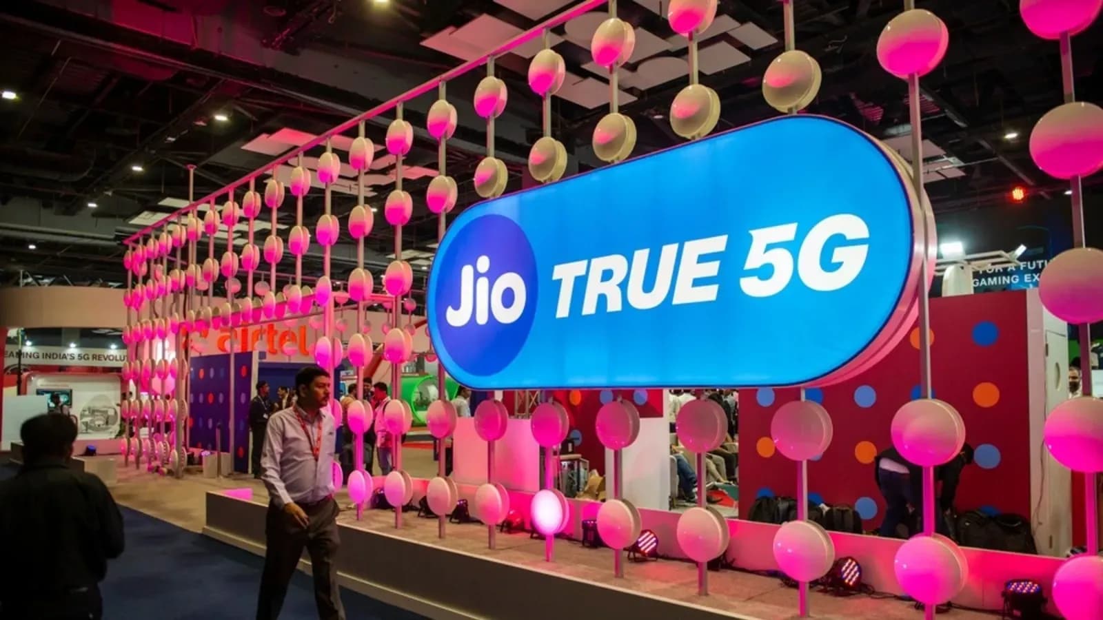 Jio Platforms IPO Subscribed Over 13 Times on Final Day; More Than 12 Million Applications Received