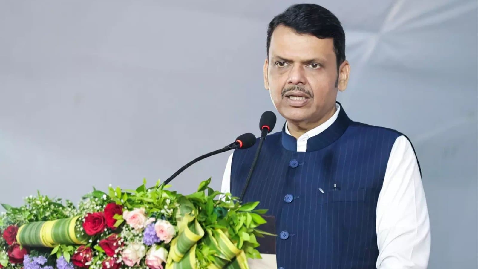 DevendraFadnavis, Maharashtra’s CM, emphasizes embracing the AI revolution
