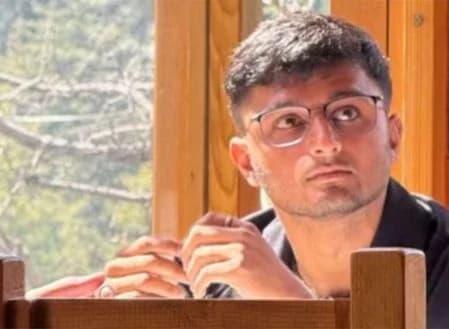 Pune founder discovers secret WhatsApp Group, finds an unexpected lesson in leadership